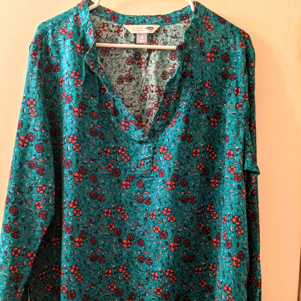 Old Navy long sleeve blouse size XL